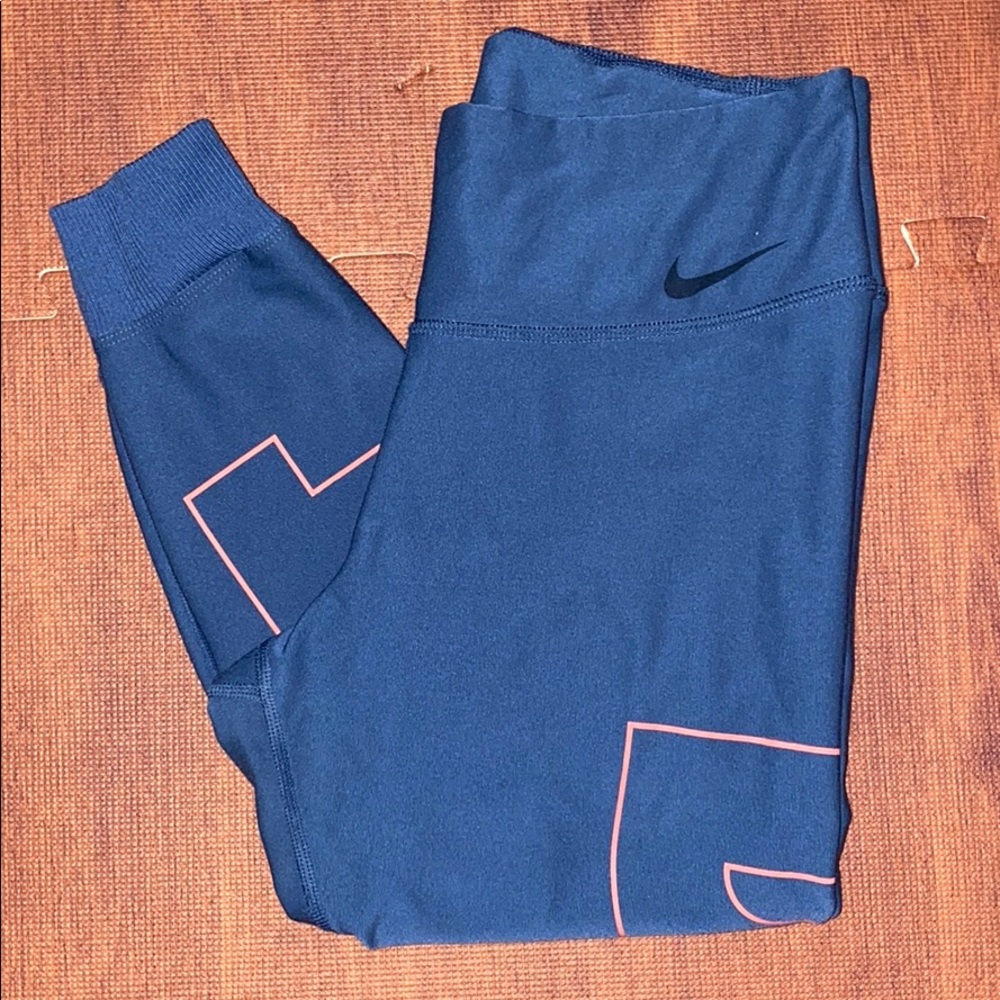 Nike leggings